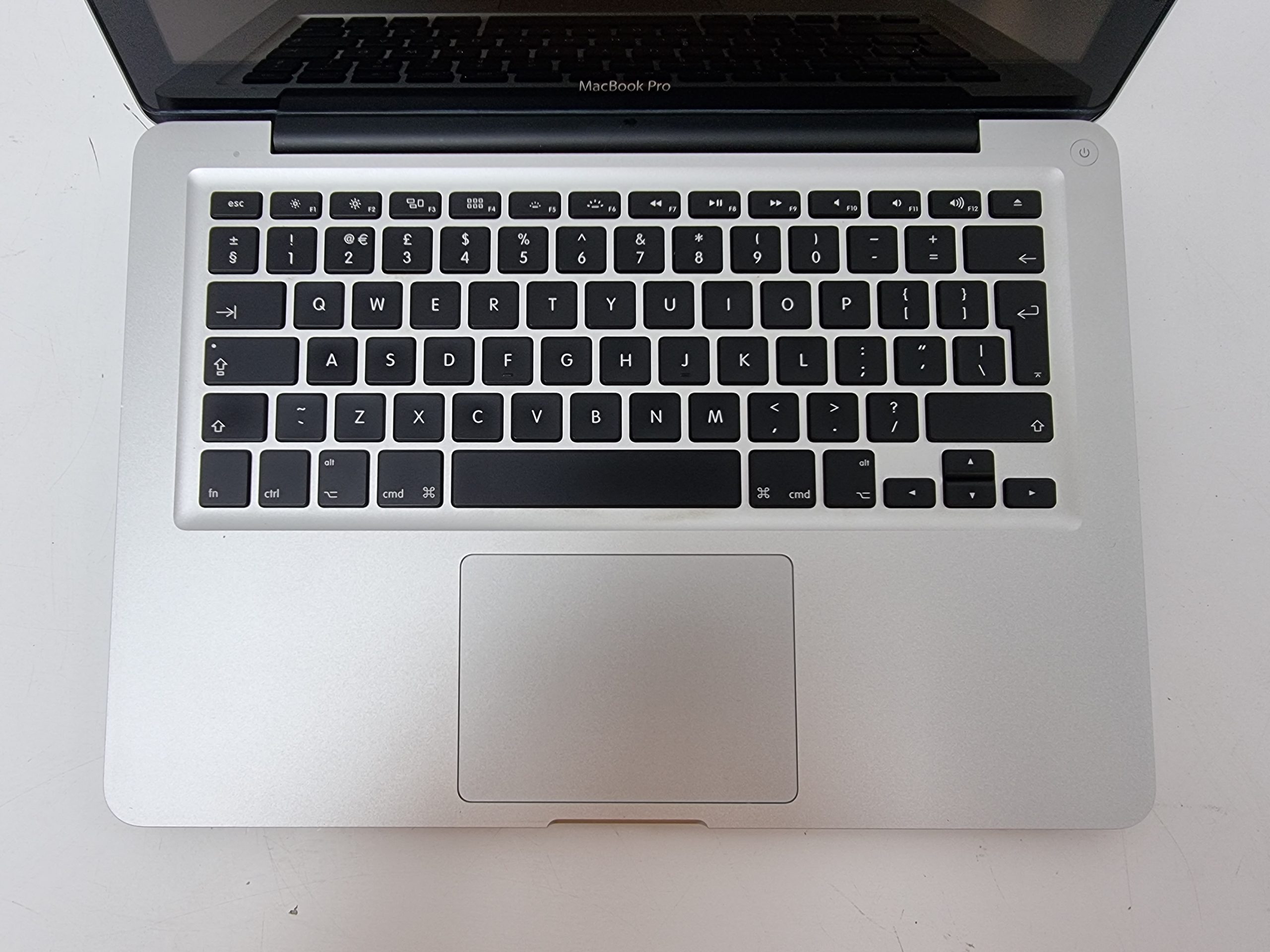 Macbook Pro A1278 i5-3210M 8GB 240GB SSD Catalina 10.15 (Mid Macbook Pro A1278 i5-3210M 8GB 240GB SSD Catalina 10.15 (Mid