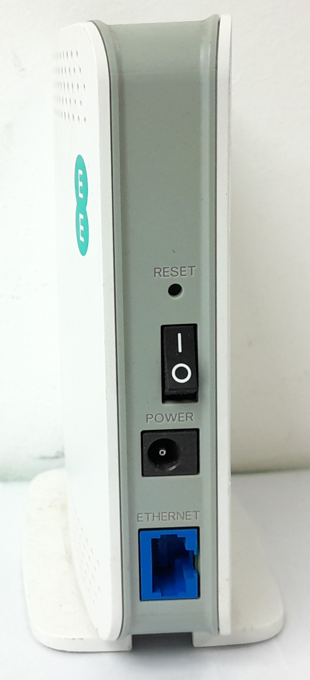 EE Signal Box Booster Cisco USC3331 Residential Cellular 74 EE Signal Box Booster Cisco USC3331 Residential Cellular 74