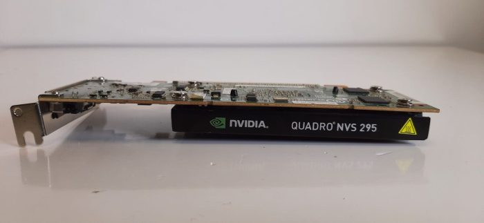 Carte graphique NVIDIA Quadro NVS 295 PCI E x1 256 Mo GDDR3 2xDisplayPort